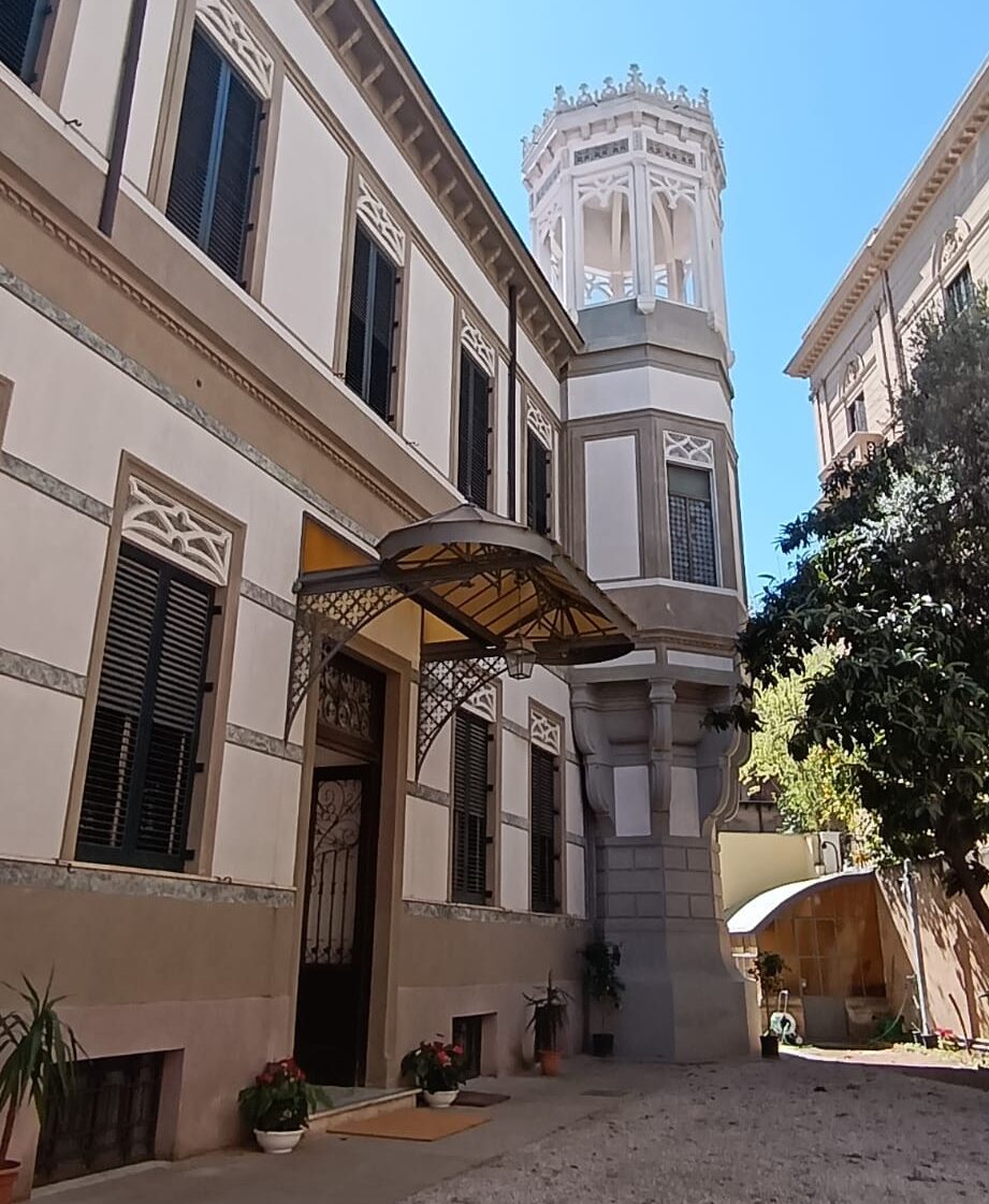 L'ingresso del Villino Favalloro, oggi Museo Regionale della Fotografia